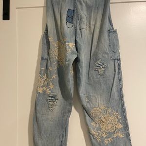 Magnolia Pearl O’keef embroidered distressed jeans
